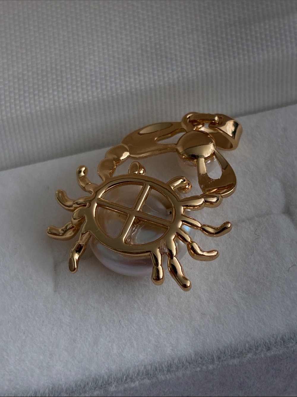 Gold-Plated Crab Pearl Necklace | Baroque Pearl Pendant | Beach Jewelry - Picture 3 of 4